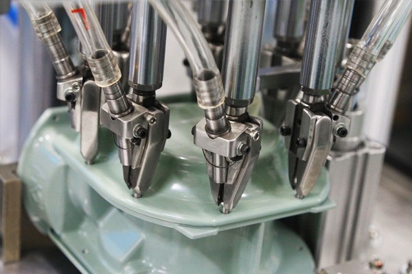 多軸自動(dòng)鎖螺絲機(jī)特點(diǎn) 自動(dòng)鎖螺絲機(jī)